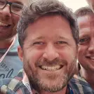 5 Männer machen Selfie 