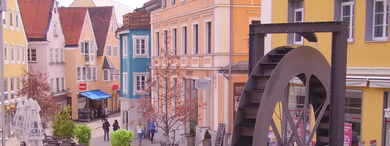Innenstadtstraße mit historischen Häusern in Kempten