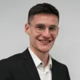Mann mit Brille