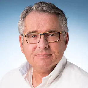 freundlich schauender Mann