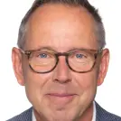 Mann mit Brille