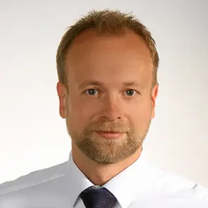 freundlich schauender Mann